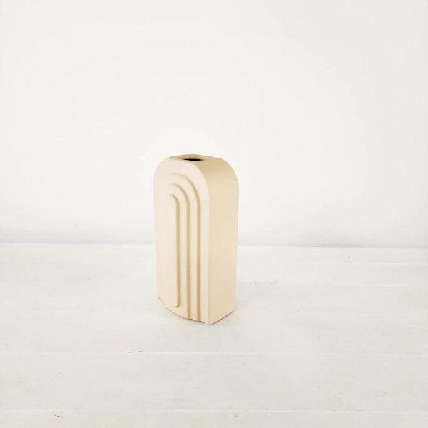 Arched Ceramic Vase - Biscuit - <p style='text-align: center;'>R40</p>